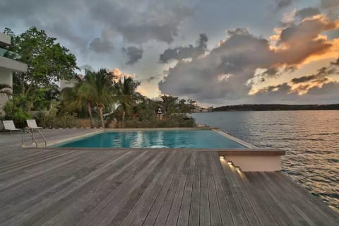 The Reef - Simpson Bay Lagoon 