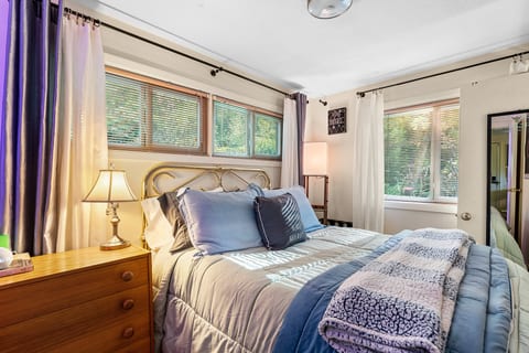 The Nest — build your perfect sleep from the 13-pillow bar.