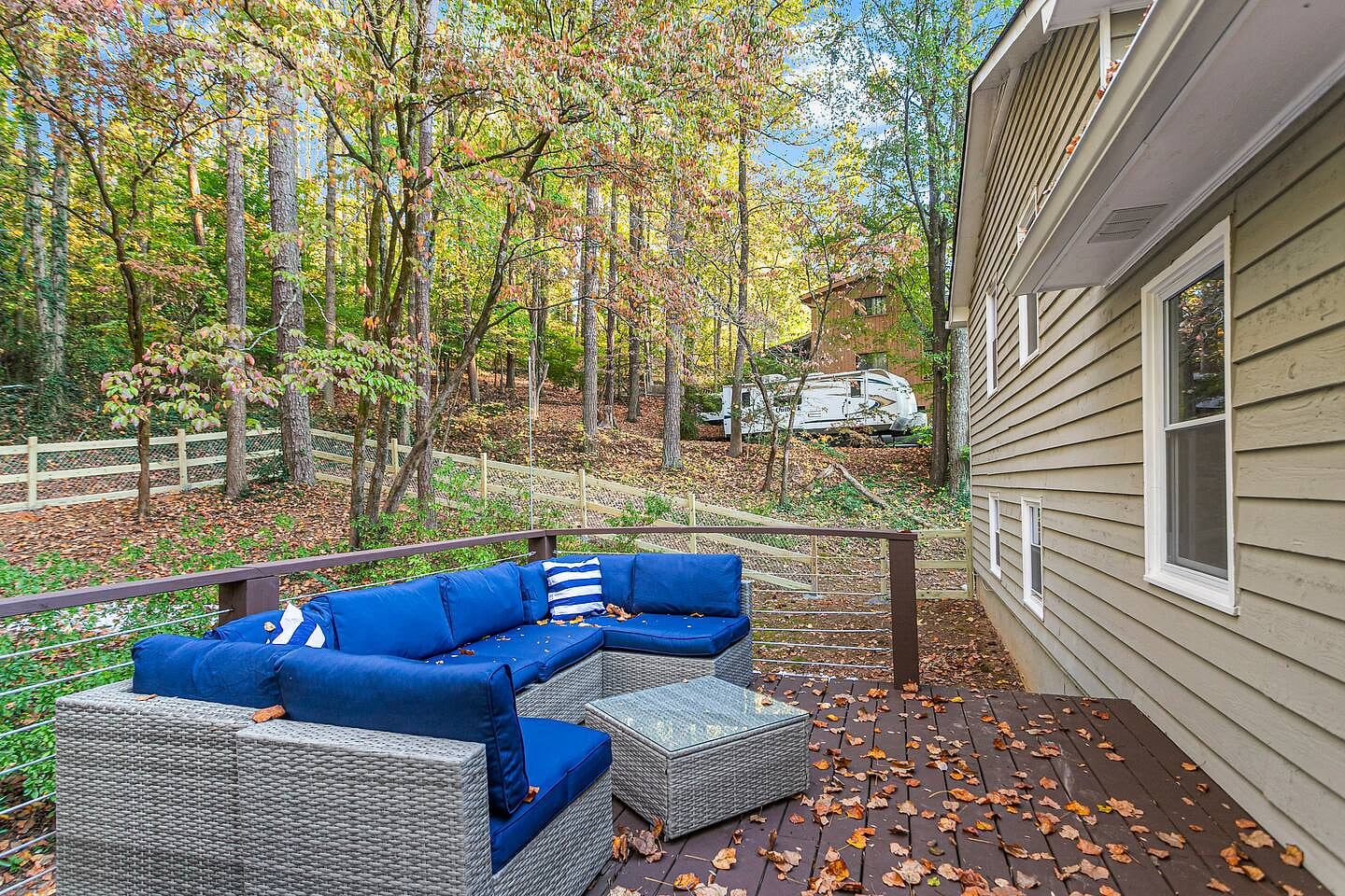 Pet Friendly 4BR Home Fenced Yard east cobb