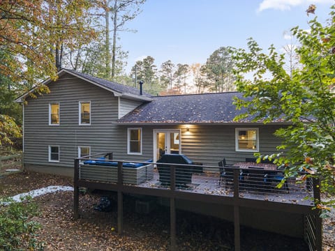 Tranquil escape with lush forest views