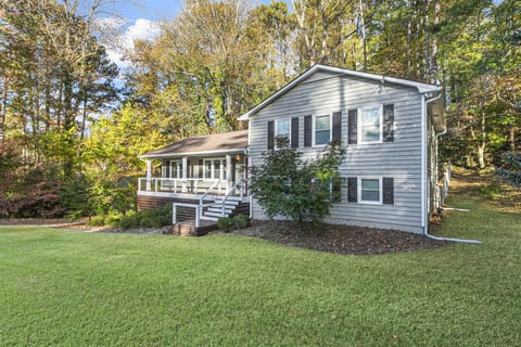 Pet Friendly 4BR Home Fenced Yard east cobb