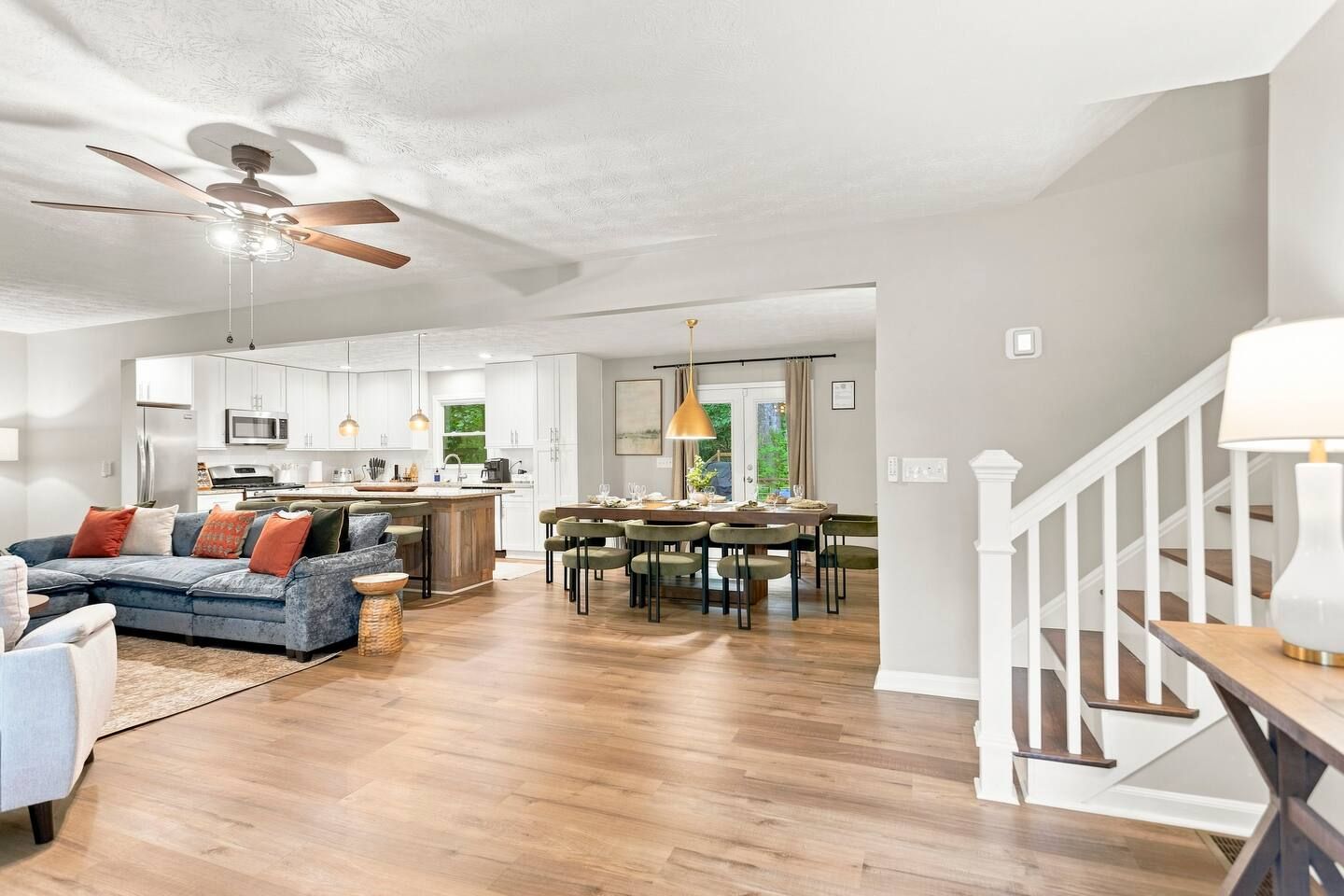 Pet Friendly 4BR Home Fenced Yard east cobb