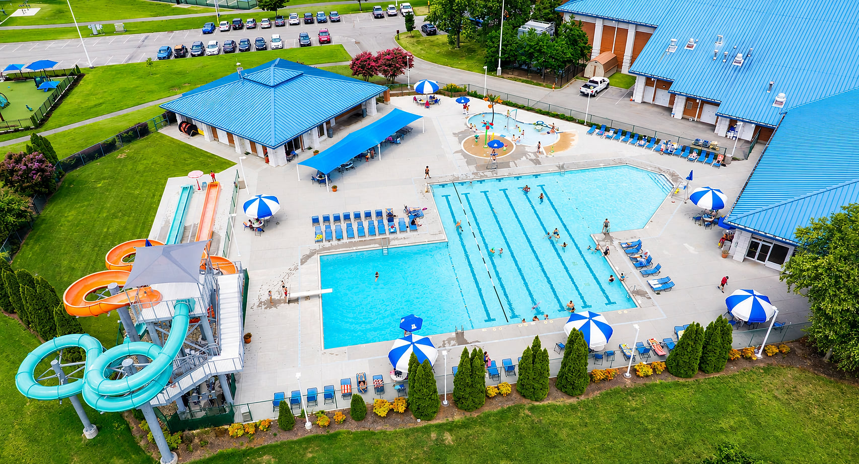 Start making your summer plans now. We’ll see you at the pool! 🏊♂️
🛝 30-foot double slide, splash pad & kiddie pool