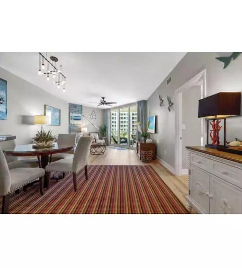 Condo in the Palms