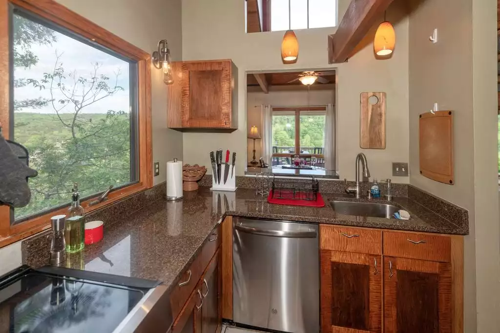 "For cooks, It is delightful with an induction cooktop stove and all you need to enjoy an elegant meal on the balcony."
Nancy stayed at Bellavista in May 2021 "For cooks, It is delightful with an induction cooktop stove and all you need to enjoy an elegant meal on the balcony."
Nancy stayed at Bellavista in May 2021 - 'Shenandoah Bellavista' Mountainside Bryce Retreat - Basye