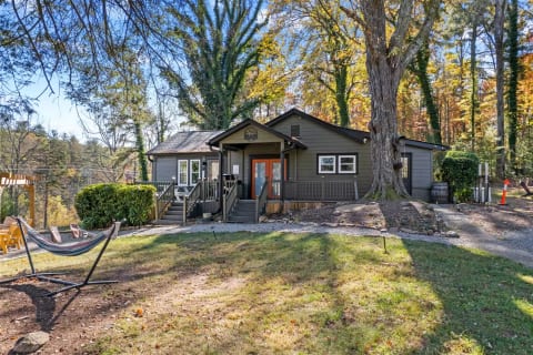 Bent Creek Bungalow & Cottage