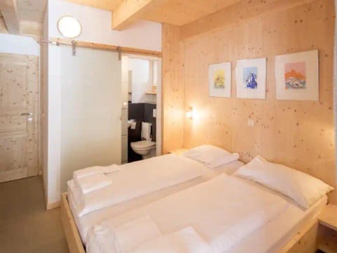 #26 mit IR-Sauna und Sprudelbad innen