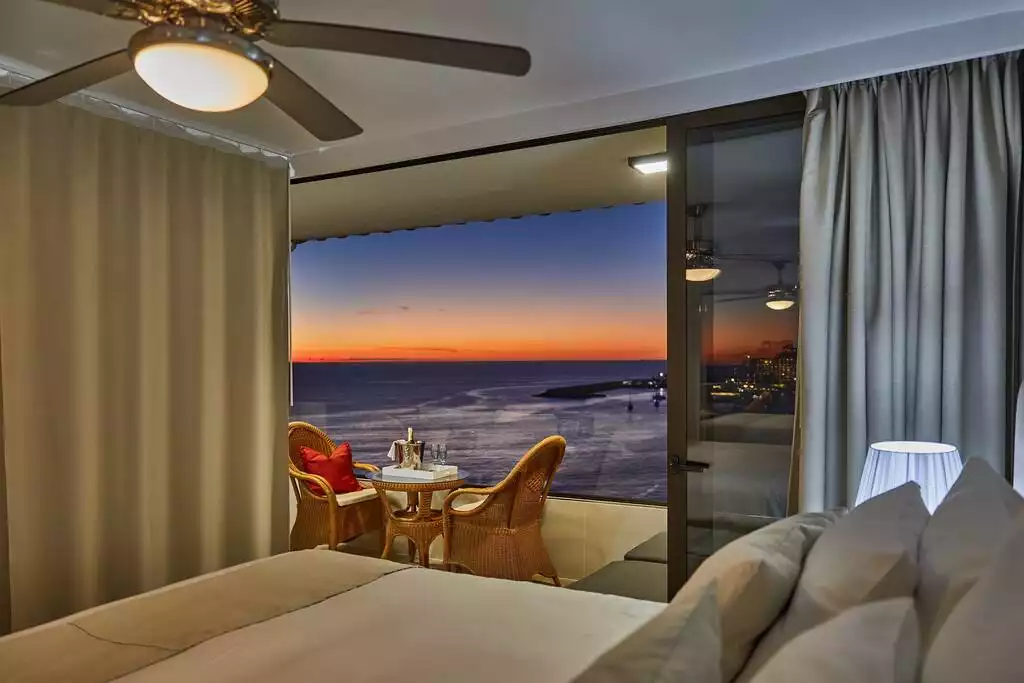 Oceanfront Escape with Elegance & Panoramic Views - Patalavaca