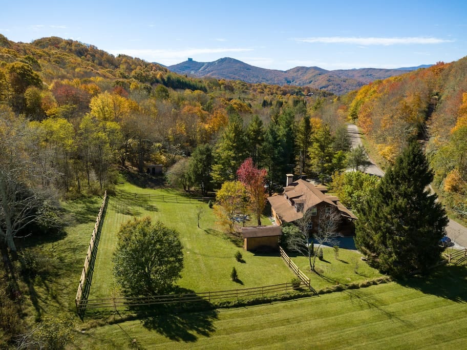 Sugar Mountain (featured in the photo) is just a short drive from the cabin. Those views can be seen seasonally from the backyard and as soon as you turn onto the road. The backyard is completely fenced-in for guests bringing pets to appreciate.