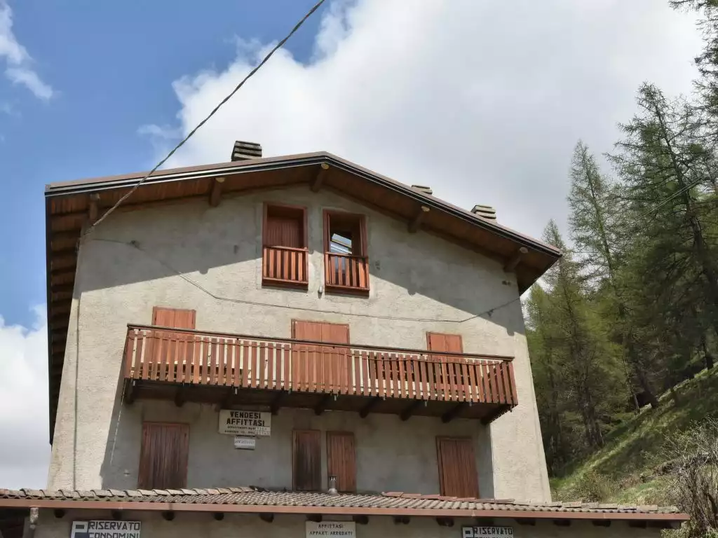Nido dello Stelvio - Ponte di Legno Nido dello Stelvio - Ponte di Legno