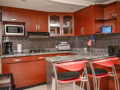 Two Bedroom Duplex Hot tub Security AC LLeras area