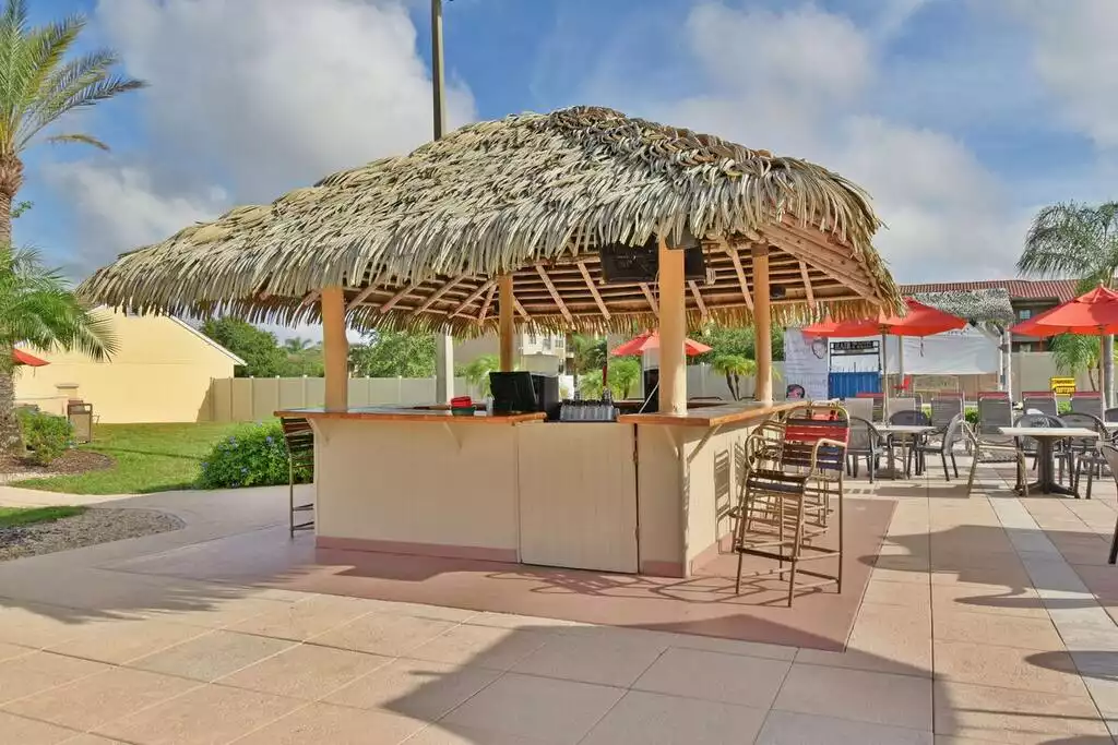 tiki bar - Regal palms home, gated community ,pool (712CAL) - Davenport