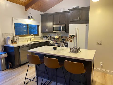New kitchen and appliances