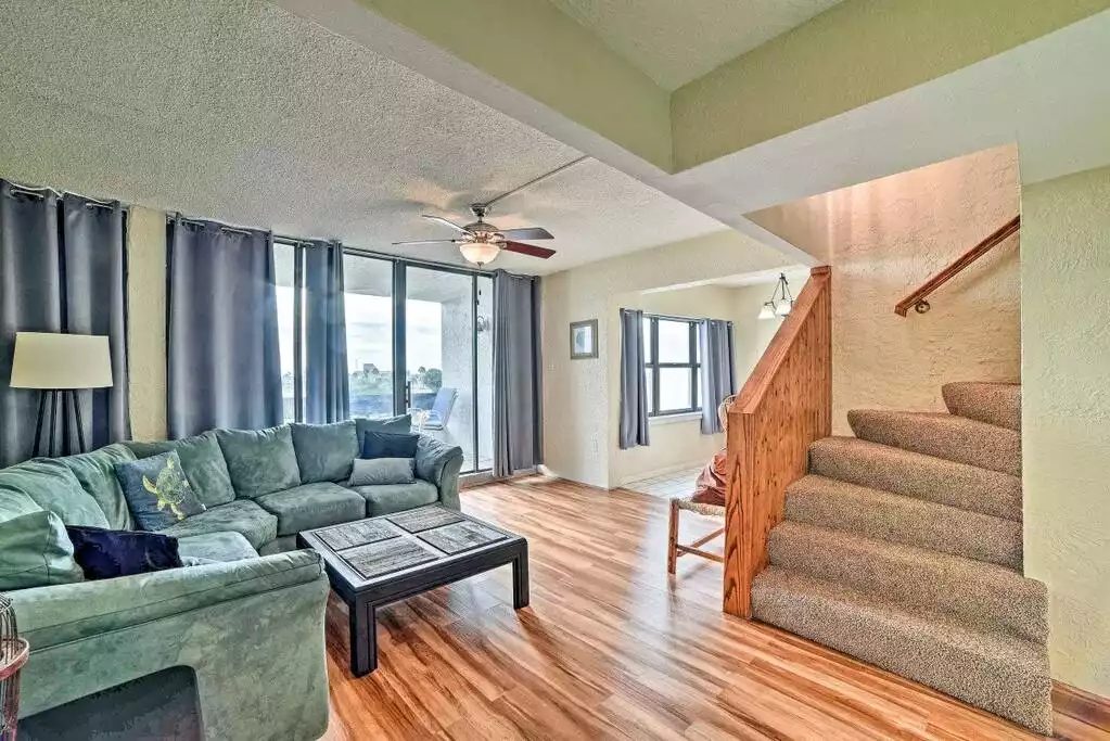 Sunny Padre Island Condo, Only 2 Mi to Beaches!