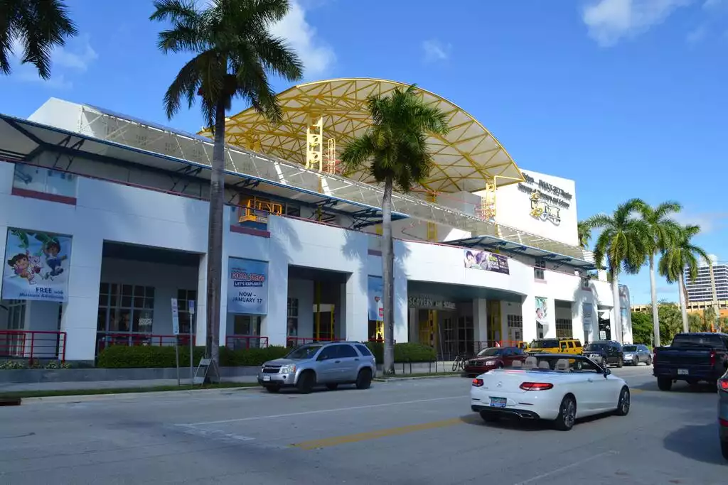 New Beach Theme House Near FLL Downtown/Las Olas Fort Lauderdale