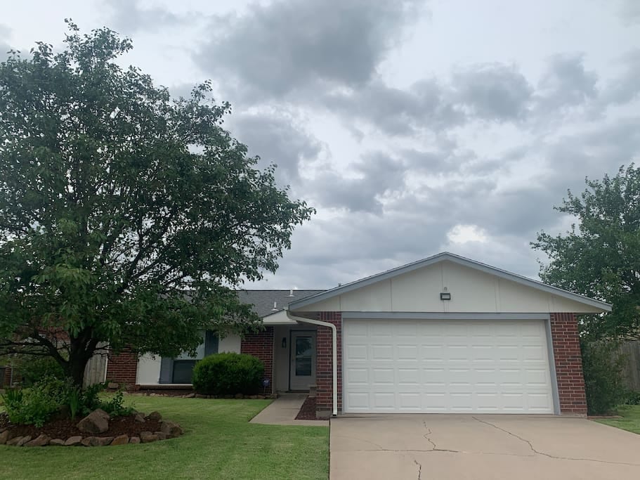 Maison calme et familiale - Garage et bureau - Lawton