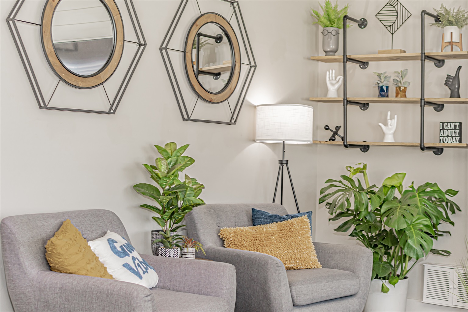 private-rexburg-5bd-home-bonus-loft-theater-hottub/