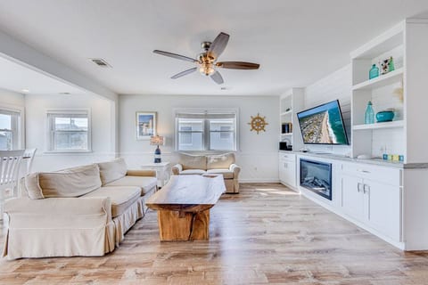 The Ketch! Kitty Hawk Beach House