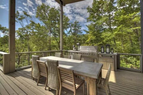 The Lodge at Bombshell Trail