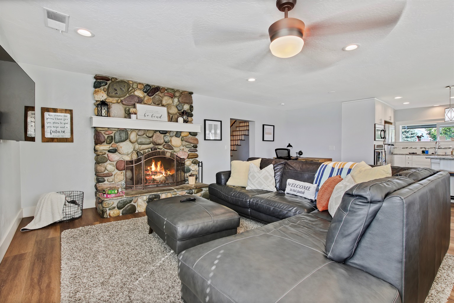 northside-cozy-updated-farmhouse/