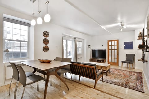 Ideal location in Downtown Montreal