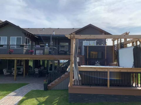 The Dragonfly Inn Walkout Suites