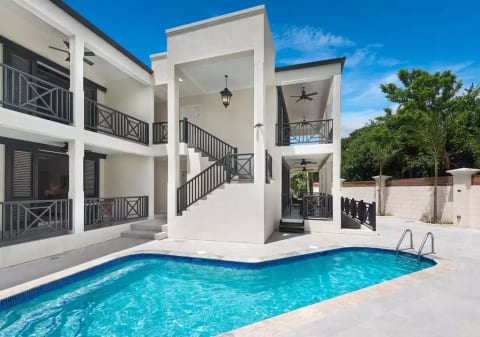Clarence House - Holetown
