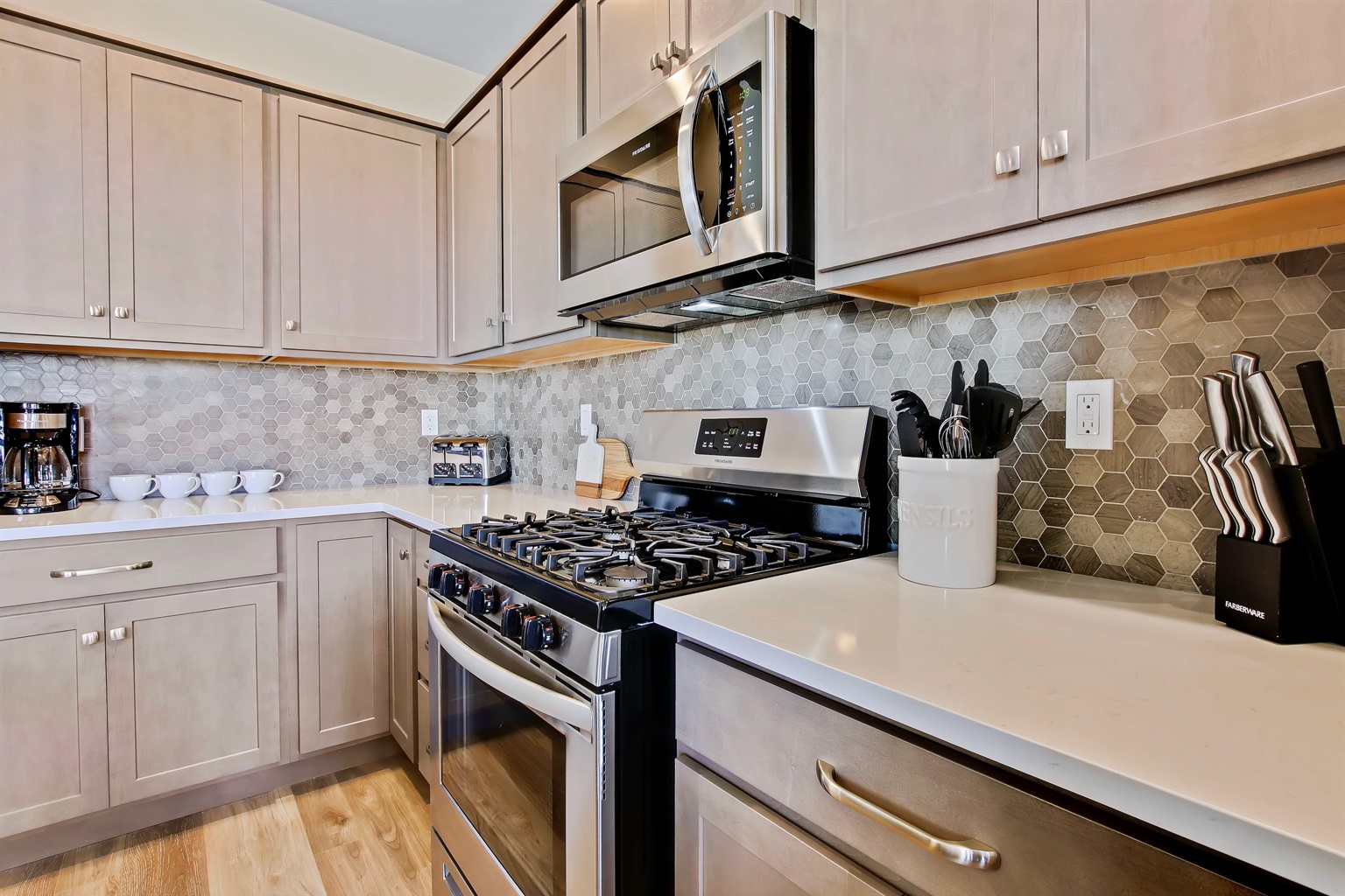 4-bedroom-home-with-full-office-space-and-hot-tub!/