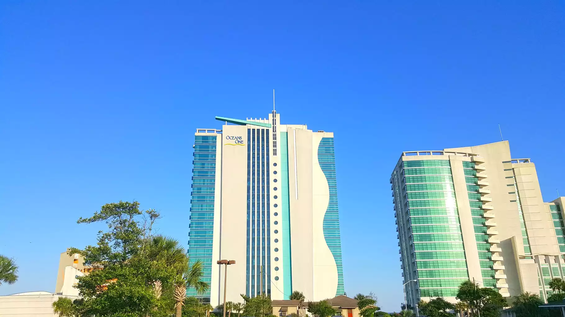 Modern Building - Oceans One 604 - 1 Bedroom - Myrtle Beach