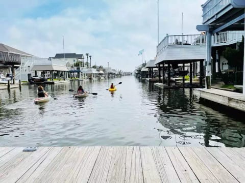 Explore the canals and bay at your own pace from a kayak. Kayaks are easily rented from a nearby outfitter or bring your own and launch from the boat slip or bulkhead..