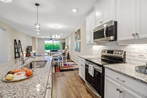 Cheerfull Villa home in South Naples