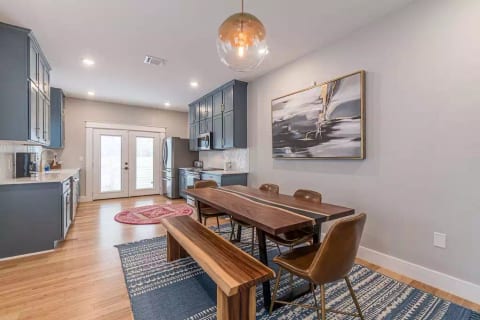Stunning downtown Lavaca home by Convention Center