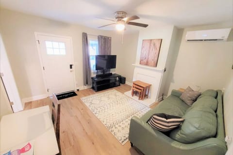 House close to Downtown!