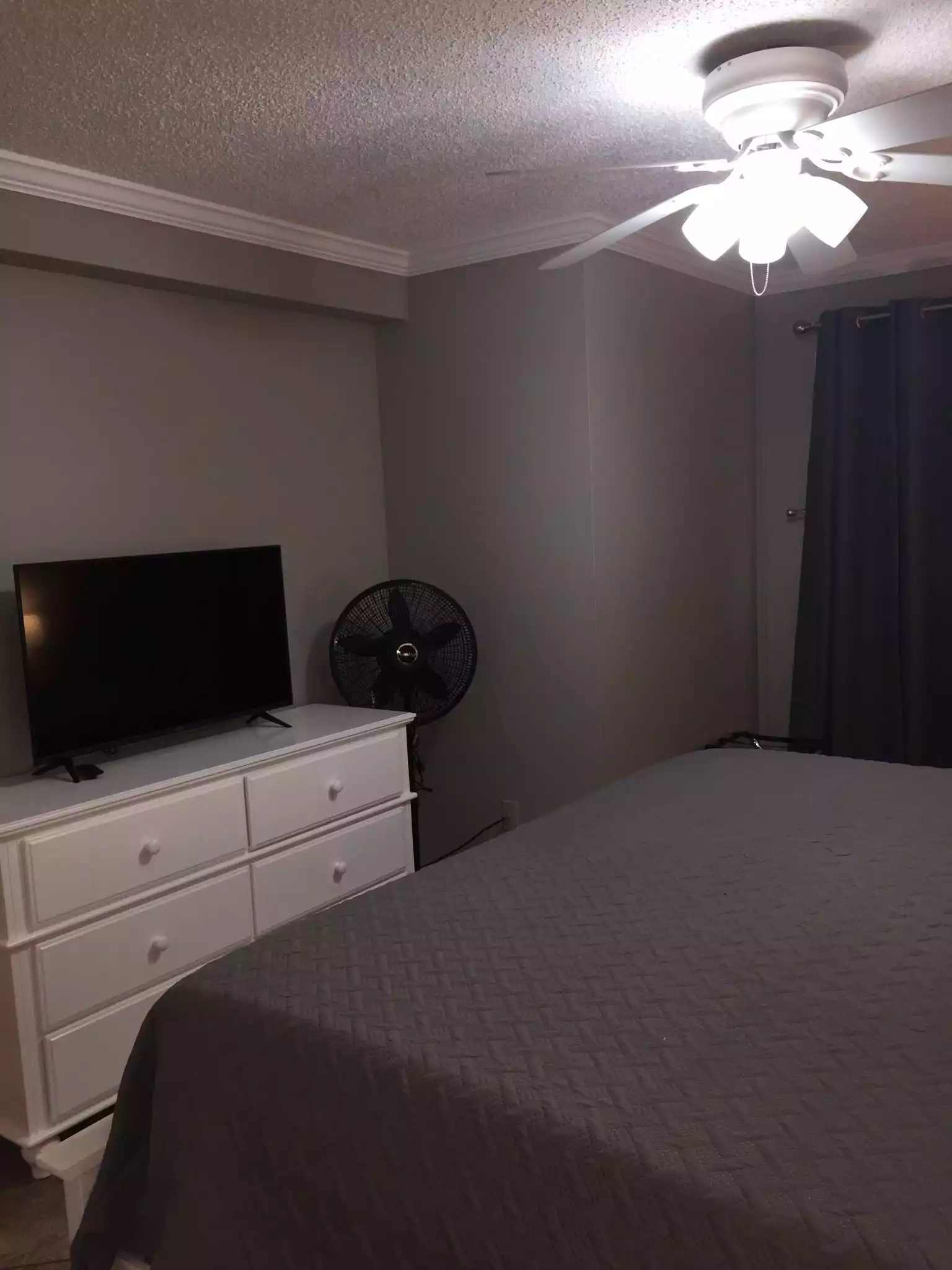 Smart tv in master bedroom is Roku and there is an HDMI cord if you want to connect/stream your subscriptions. Smart tv in master bedroom is Roku and there is an HDMI cord if you want to connect/stream your subscriptions. - Oceanfront in Panama City Beach, FL- The Gem - Panama City Beach
