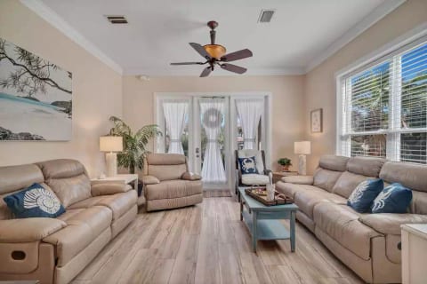 Beautifully Updated 5 BR with Pool on Beach!
