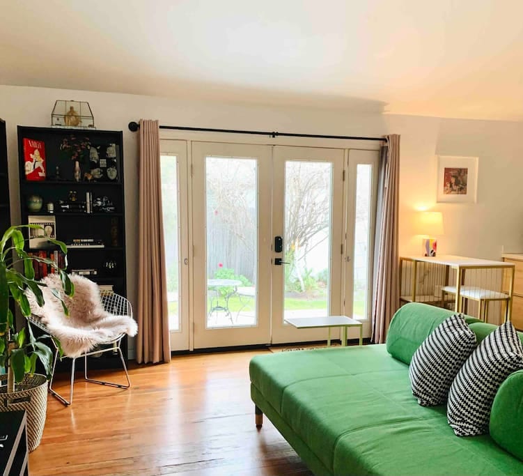 Modern Cottage Hideaway • Magnolia Park • Studios - Burbank