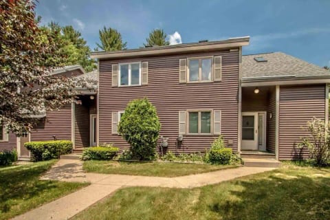 Sleeps 13 in North Conway w Game Room and Pool