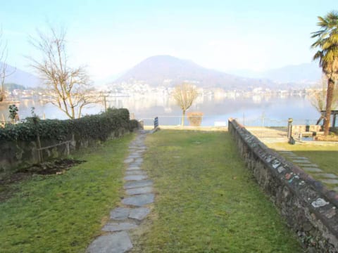 Lungolago