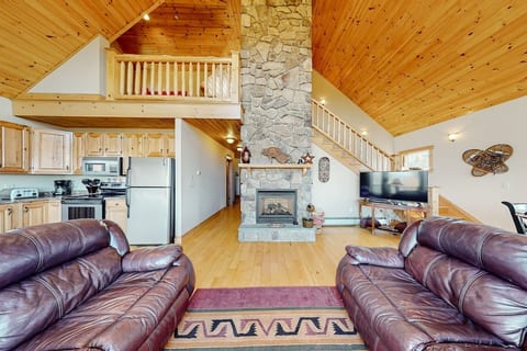 Cozy Cabin, Big Views | Maine Mountain Retreat