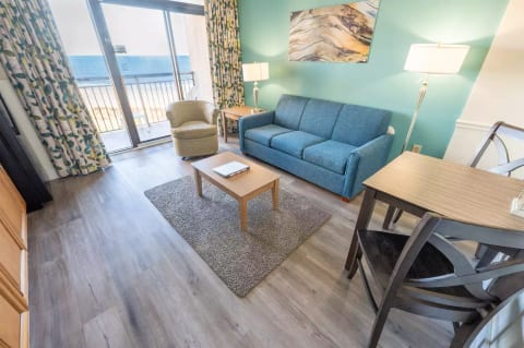 Beautifully Decorated, Direct Oceanfront