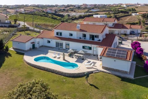 Villa Casa Branca - with Private Pool & Big Garden