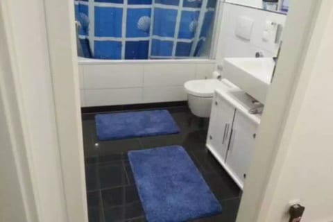 Cosy room 3 with private bathroom/small balcony!