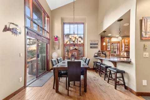 Best Sun Peaks Townhouse - Trapper's Landing
