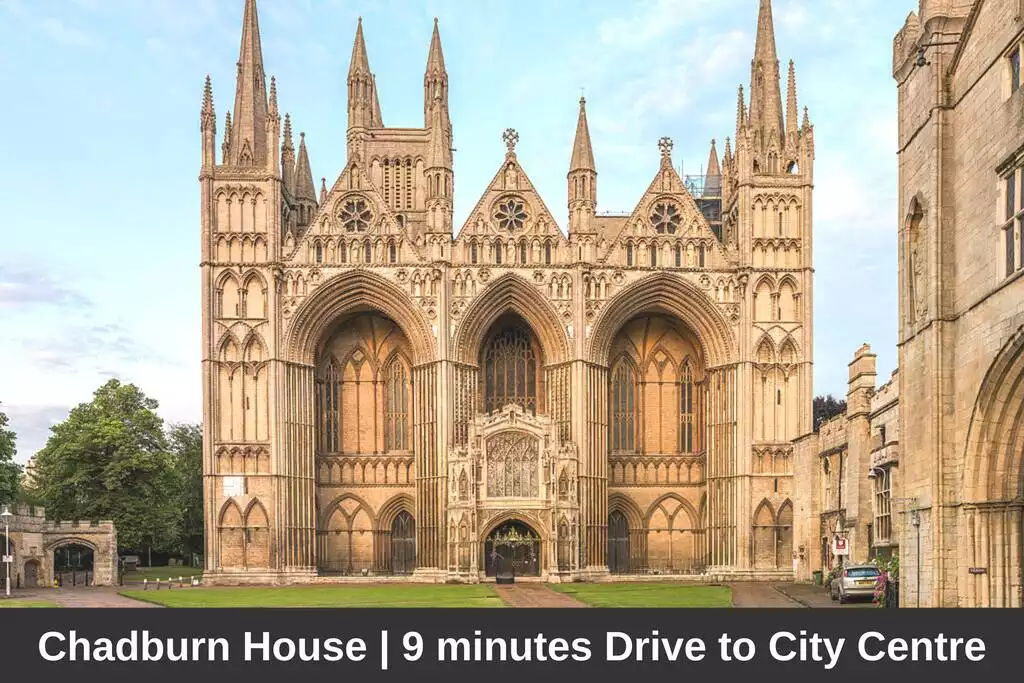 en-suite-4-bedrooms-for-8-netflix-parking/