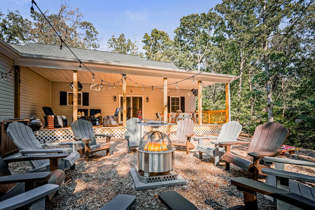 Gather 'round the flames and let the good times glow! Our outdoor firepit is the perfect spot to toast marshmallows, share stories, and make memories that light up the night ✨! - Season 4 Escape - McGaheysville