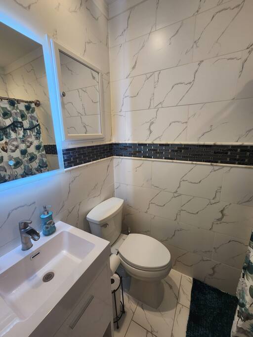Bathroom, with Bluetooth speakers Bathroom, with Bluetooth speakers - King Bed Suite 2 Bedrooms Close to Airports & NYC - Queens County