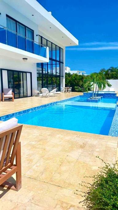 Grand Luxury Villa in Sosua Ocean Village