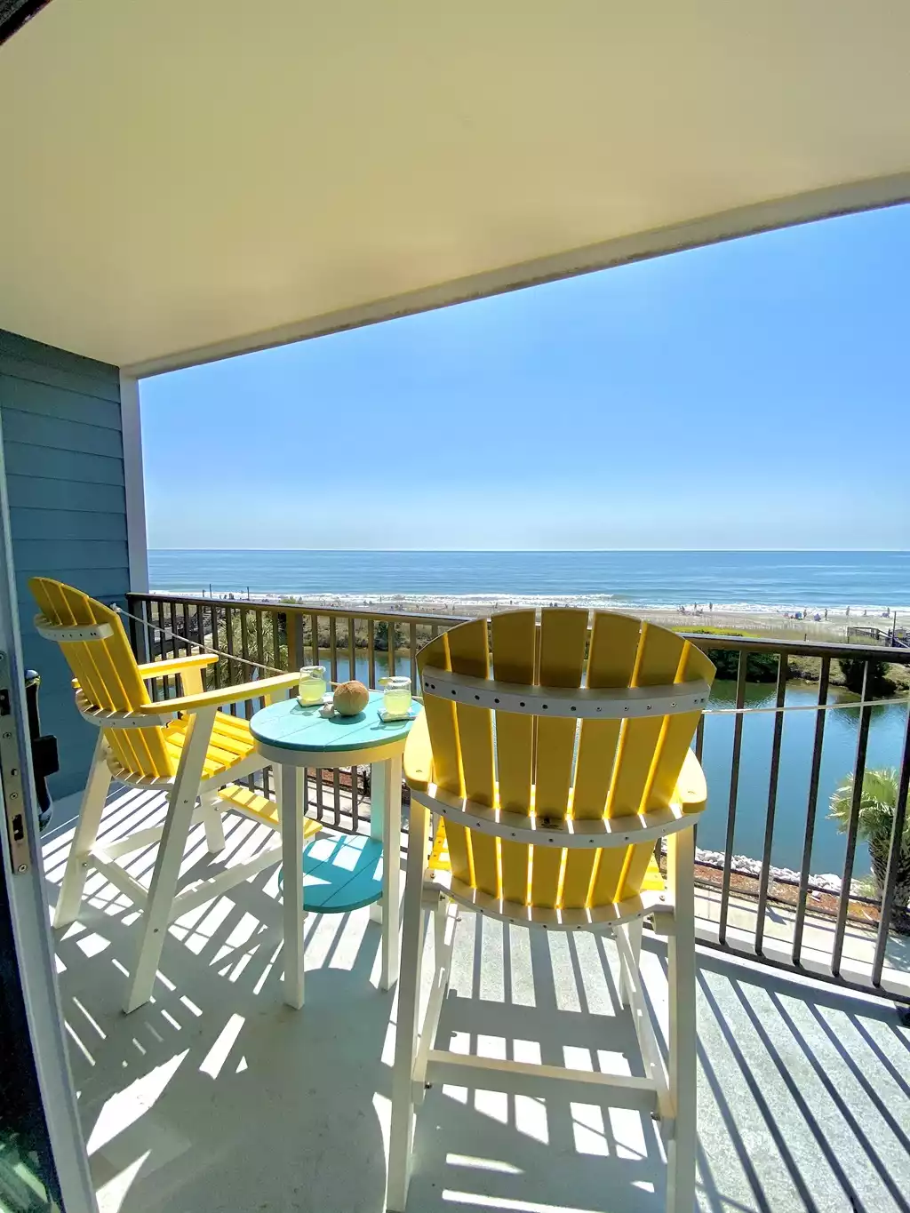 Amazing oceanfront and pond views from your private oceanfront balcony! With new polywood furniture to relax and take in the views! We often see dolphins swimming, pelicans surfing the waves, turtles sunbathing & many different birds fishing in the pond! Amazing oceanfront and pond views from your private oceanfront balcony! With new polywood furniture to relax and take in the views! We often see dolphins swimming, pelicans surfing the waves, turtles sunbathing & many different birds fishing in the pond! - Beach Lovers Blvd - Surfside Beach