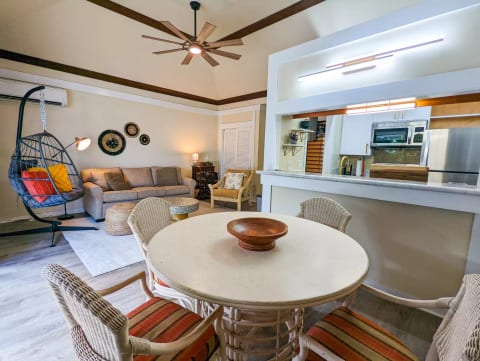 Gorgeous Penthouse w/ AC, Steps from the Beach!