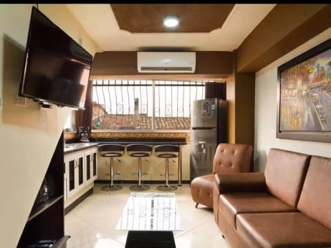 One bedroom Hot tub, AC, 2 flat screen security 13